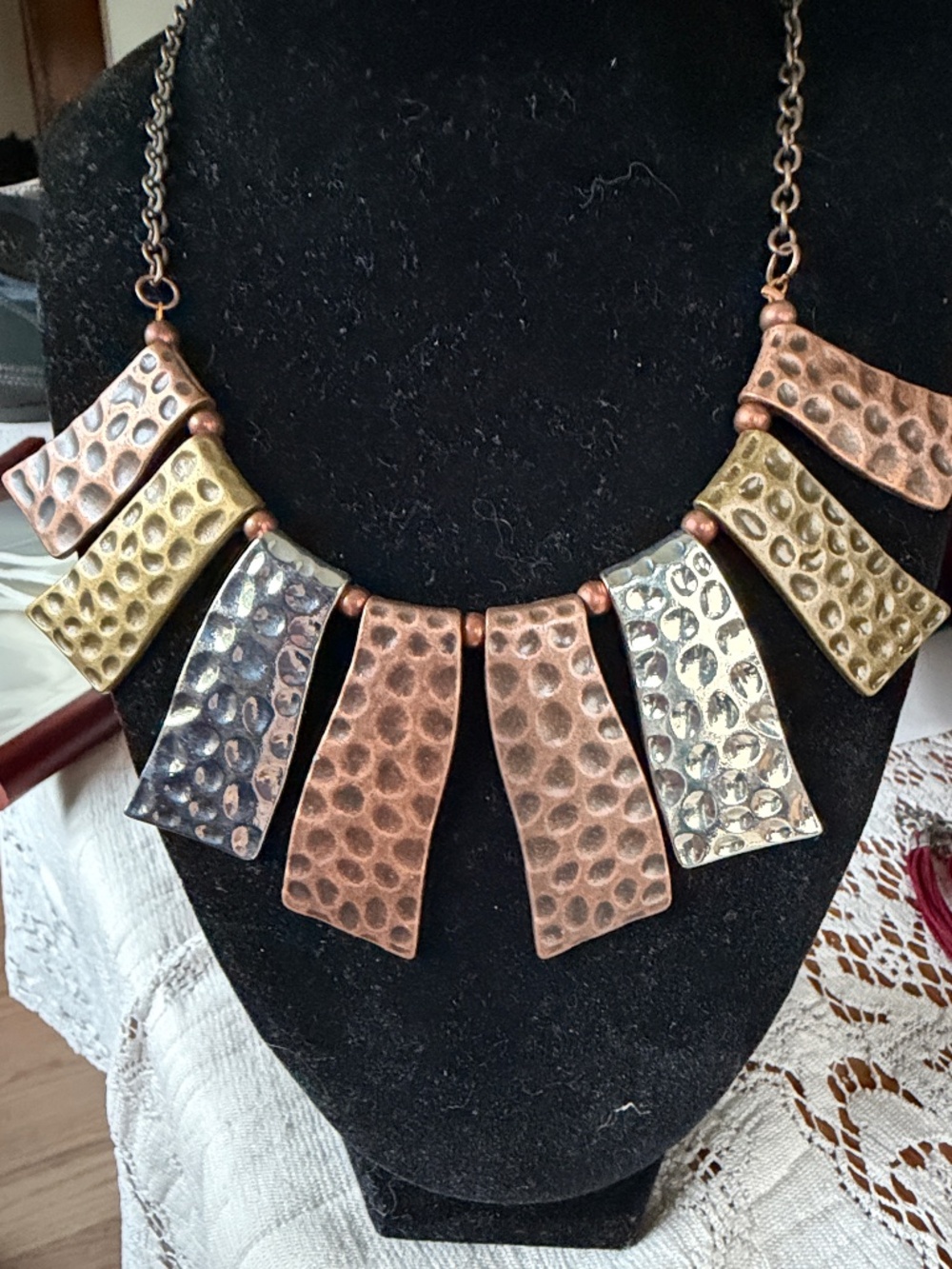 Vintage 1970s Brutalist Mixed Metal Hammered Fan Collar Bib Necklace